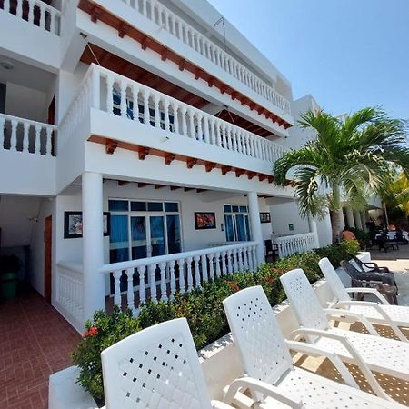 Hotel 3 Banderas Manzanillo Del Mar Cartagena Екстериор снимка
