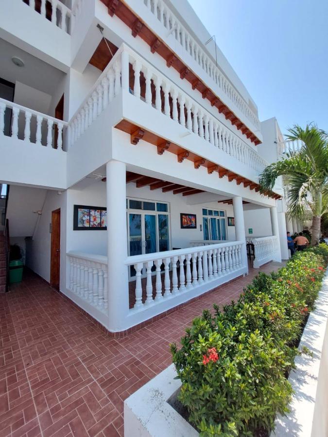 Hotel 3 Banderas Manzanillo Del Mar Cartagena Екстериор снимка