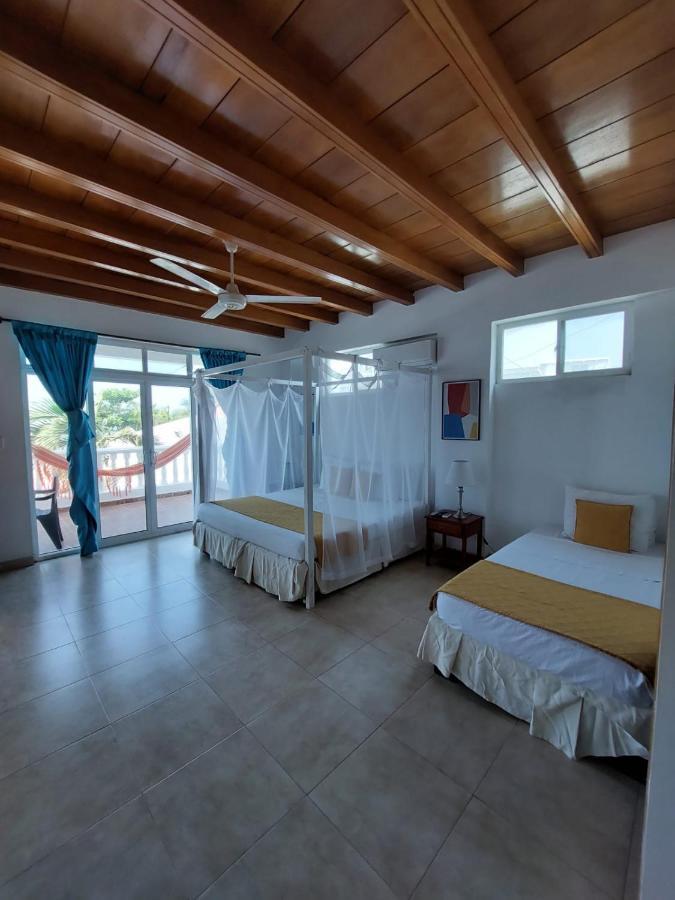 Hotel 3 Banderas Manzanillo Del Mar Cartagena Екстериор снимка